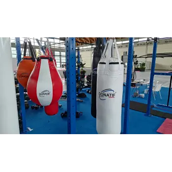 Sacco da Boxe in Semilpelle B1 | Fiera Rimini Wellness 2024 - Visuale Ravvicinata